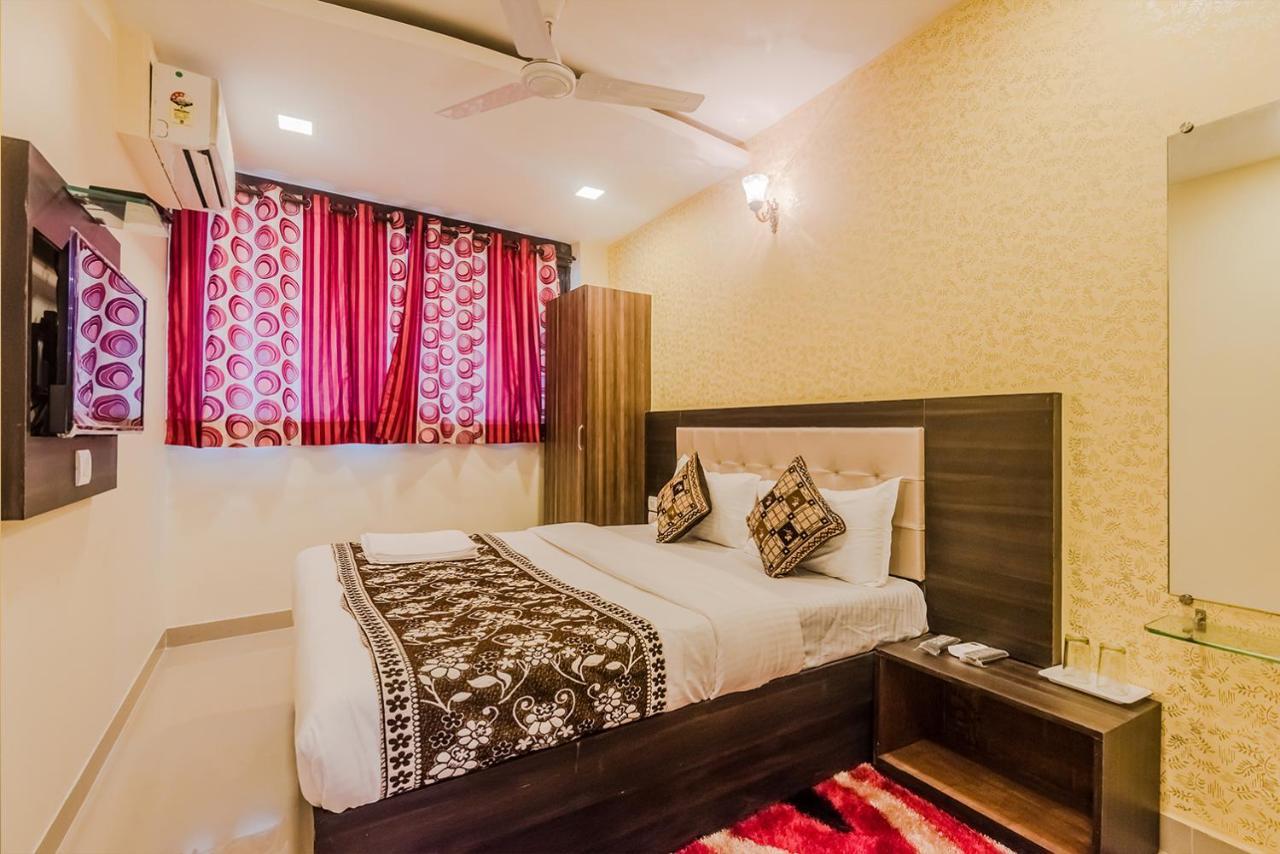 Hotel Golden Galaxy Mumbai Ngoại thất bức ảnh