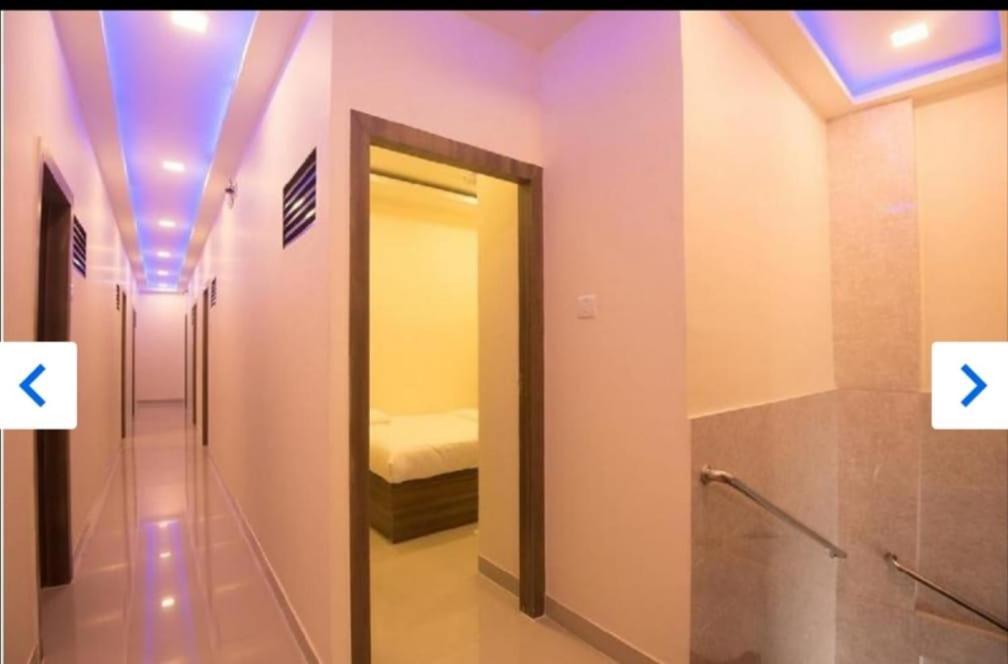 Hotel Golden Galaxy Mumbai Ngoại thất bức ảnh