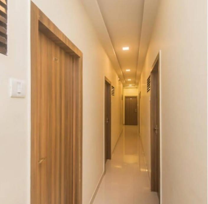 Hotel Golden Galaxy Mumbai Ngoại thất bức ảnh